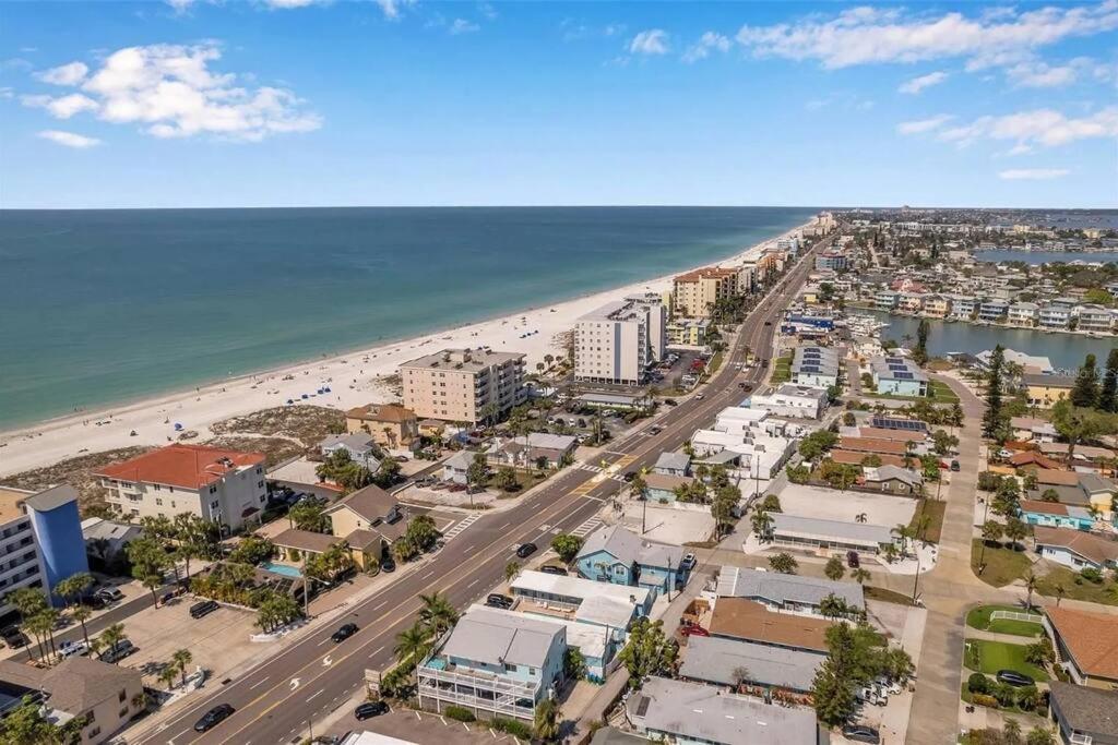Wave Condo St. Pete Beach Buitenkant foto